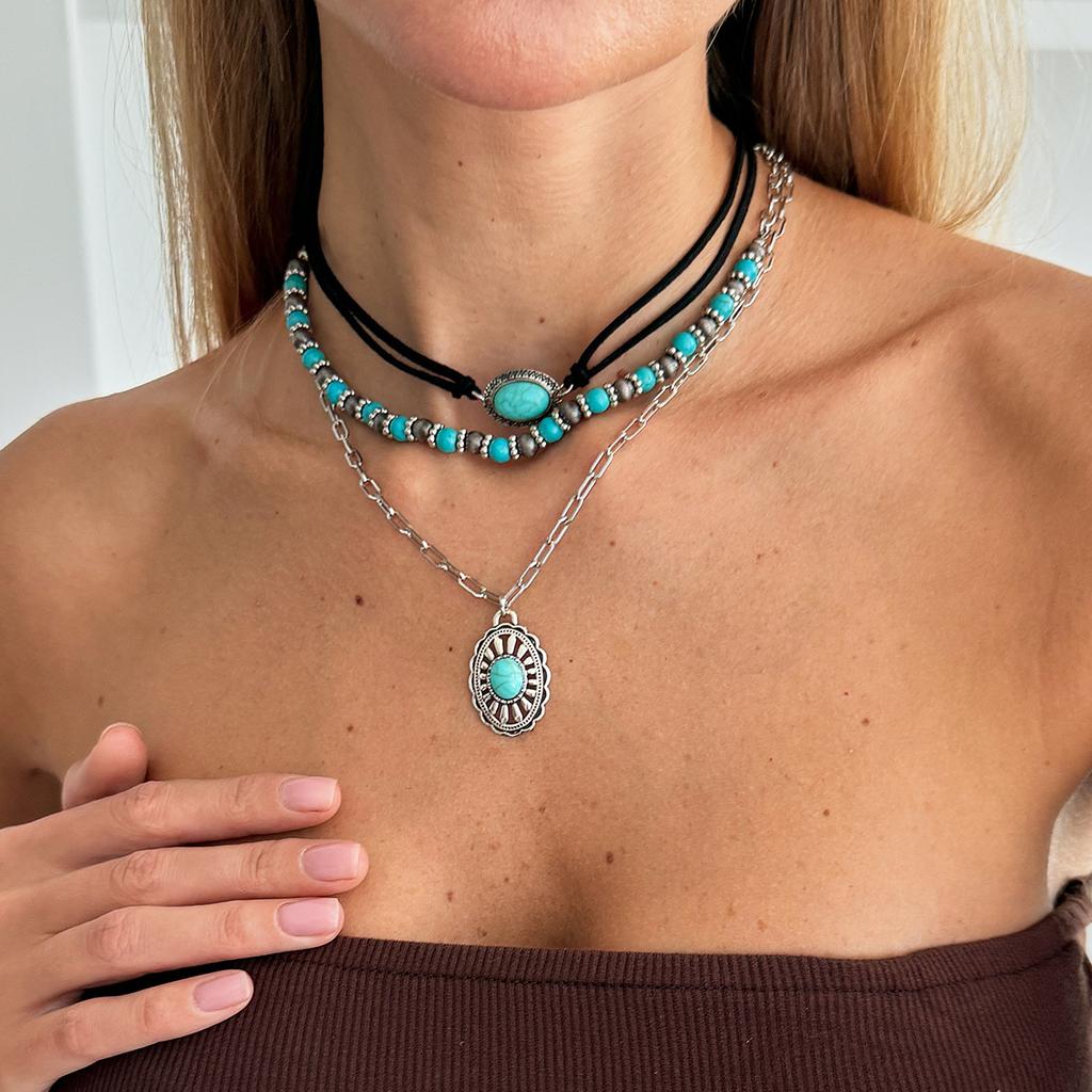 Ethnic Style Imitation Turquoise Beaded Cow Head Pendant Necklace, Retro Cross Flannel Collarbone Necklace