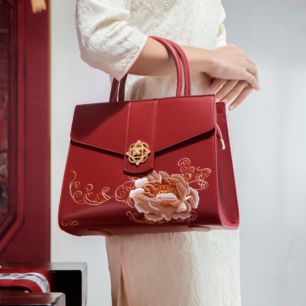 Chinese-style Peony Embroidery Handbag for Women 2024, Red Bridal Handbag, High-end Handbag for Middle-aged Mothers, Wedding Bag