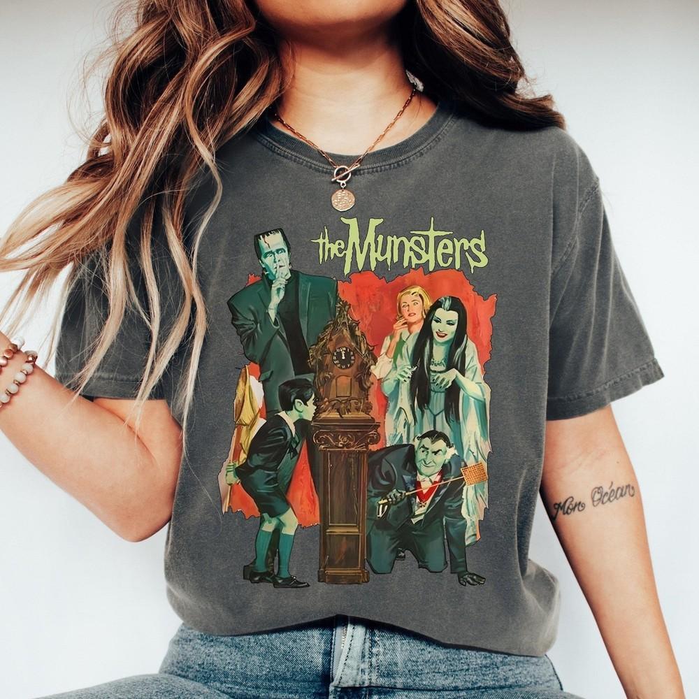 Comfort Colors The Munsters Halloween Shirt, Monster Mash Halloween T-Shirt Unisex T-Shirt L