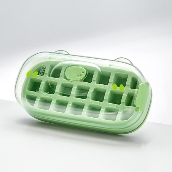 Forma na ledové kostky Láhev na vodu 2 v 1 Roztomilý design medvídka Lis na ledové kostky s nulovým dotykem Podnos na ledové kostky s víkem Přenosná mrazicí láhev na ledový nápoj pro cestování a rodinu