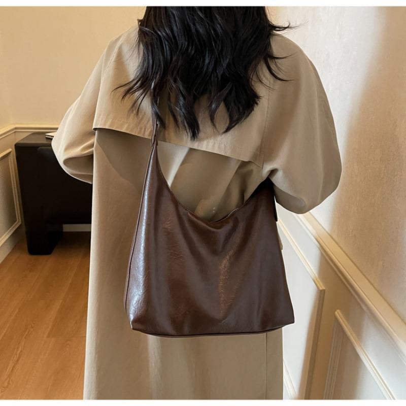 Retro bag women's large-capacity new autumn and winter versatile simple shoulder messenger bag casual tote bag