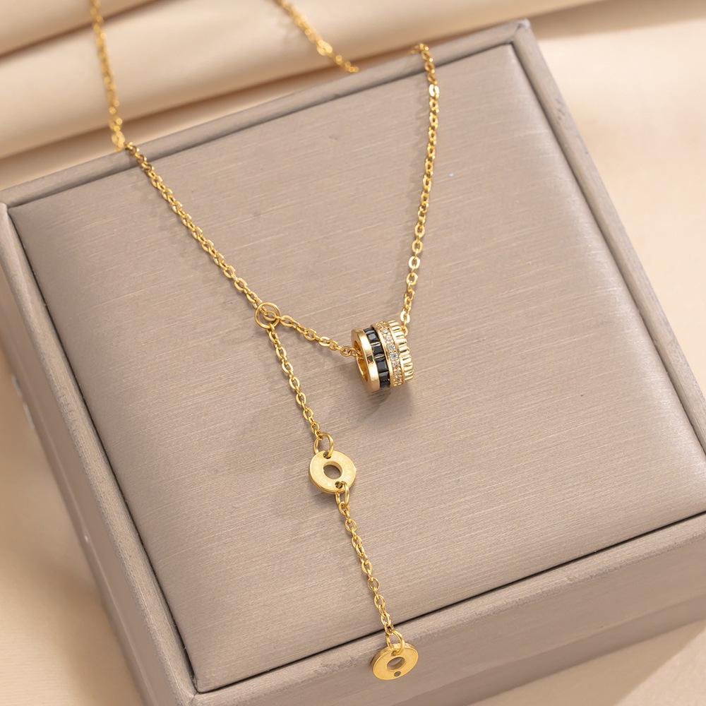 Set of Slim Waist Titanium Steel Women's Necklace - Inlaid Light Luxury Versatile Choker