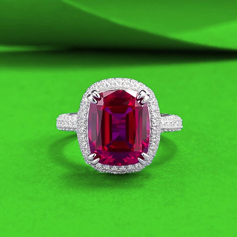 

Zhu Zhi Fan Women’s Sterling Silver Oval Ring with Pigeon Blood Red 9x11mm Gem, Xiaohongshu Style Size 6