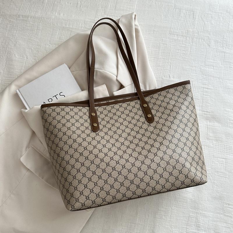 Beautiful personalized texture bag women's large-capacity tote bag commuter office worker fashion trendy shoulder bag