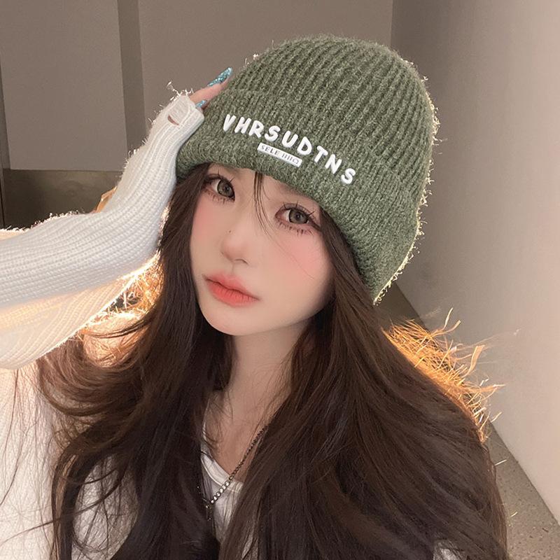 Women's Autumn and Winter New Korean Version of Versatile Treasure Warm Letter Knitted Hat Student Face Small Fashion Hat Women