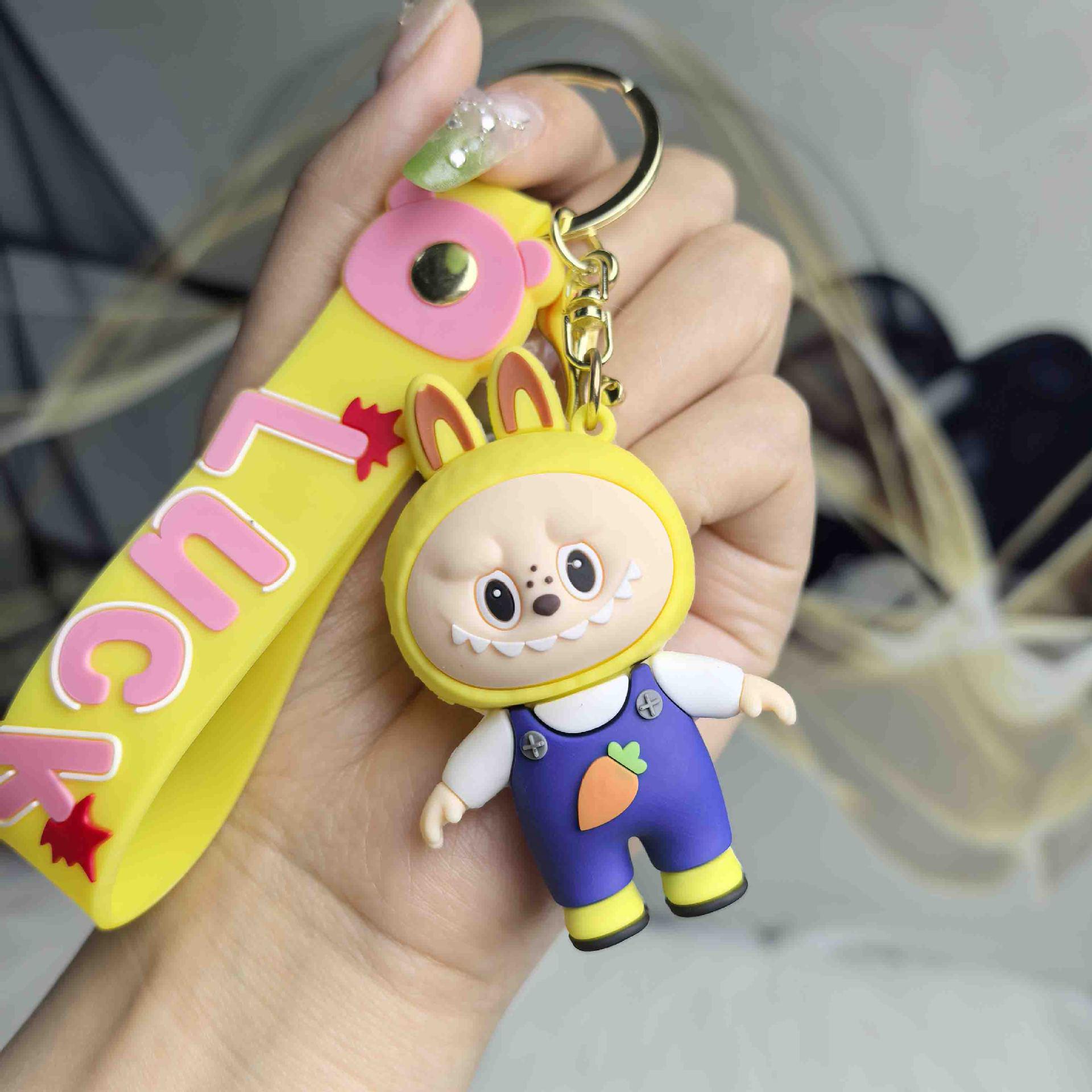 

Брелок-трансформер Lucky LaBuBu: Креативный кулон-кукла и аксессуар для автомобиля