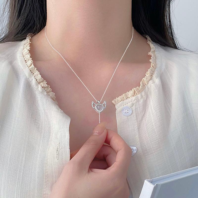 Light Luxury, Sweet Love, Angel Wings, Dynamic Tassel Necklace, Exquisite Collarbone Chain, Female