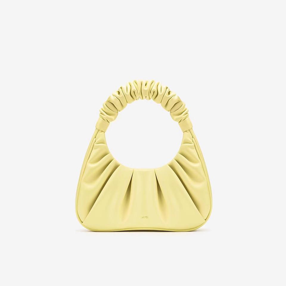 Niche design cloud bag  armpit bag  pleated handbag  fashionable and trendy hand-held cow horn high-end bag