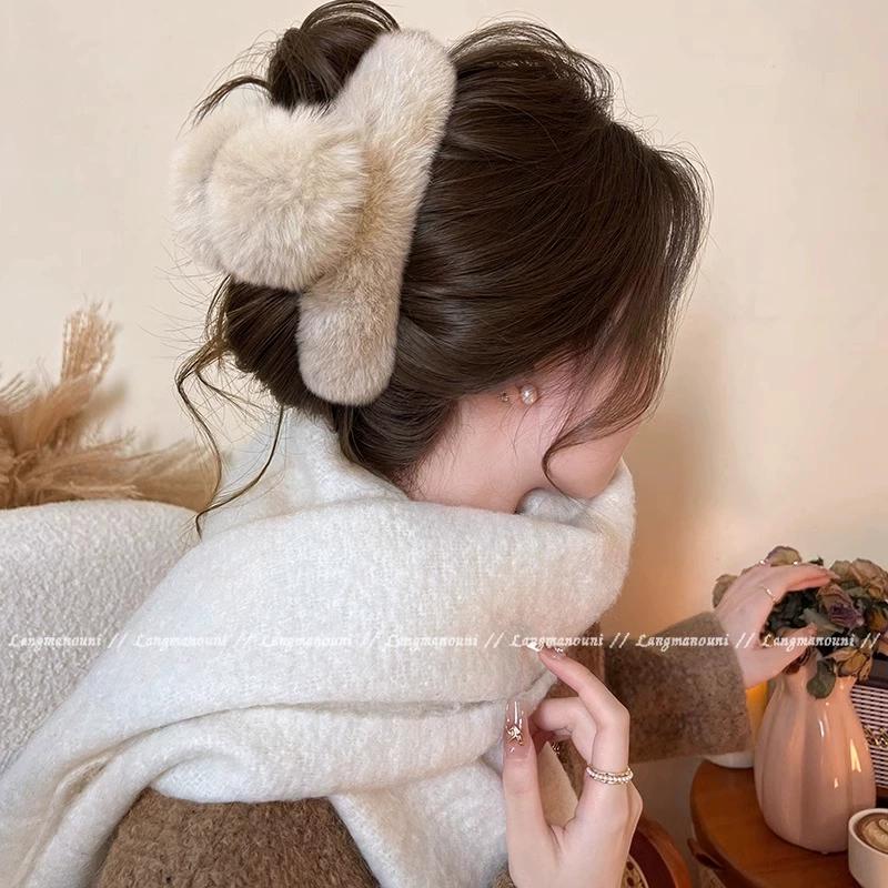 Cute Plush Grab Clip, New High-end Hairpin, High Ponytail On The Back of The Woman's Head, Shark Clip,  Hair Accessories