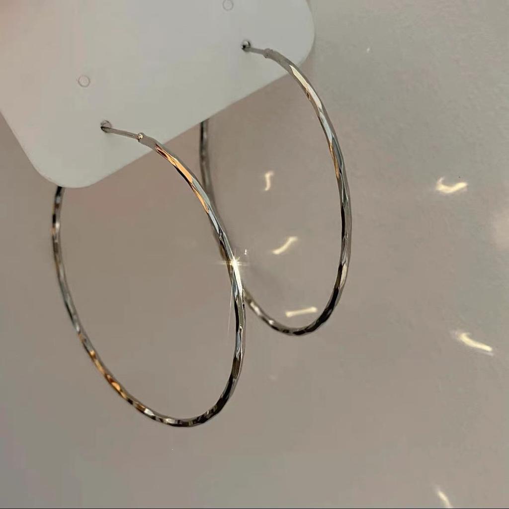 European and American plain ring earrings, stud earrings, cold wind, niche earrings, temperament earrings, light luxury