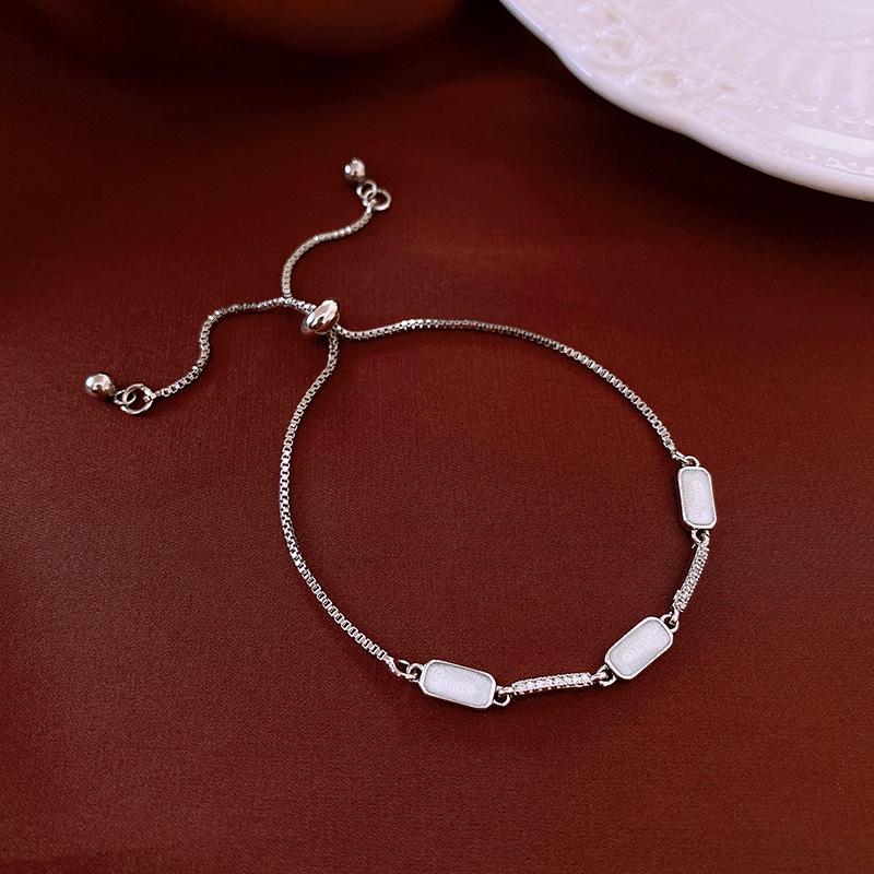 Gold-Plated Zircon Square Mother-of-Pearl Adjustable Bracelet - Elegant Light Luxury Bangle Jewelry