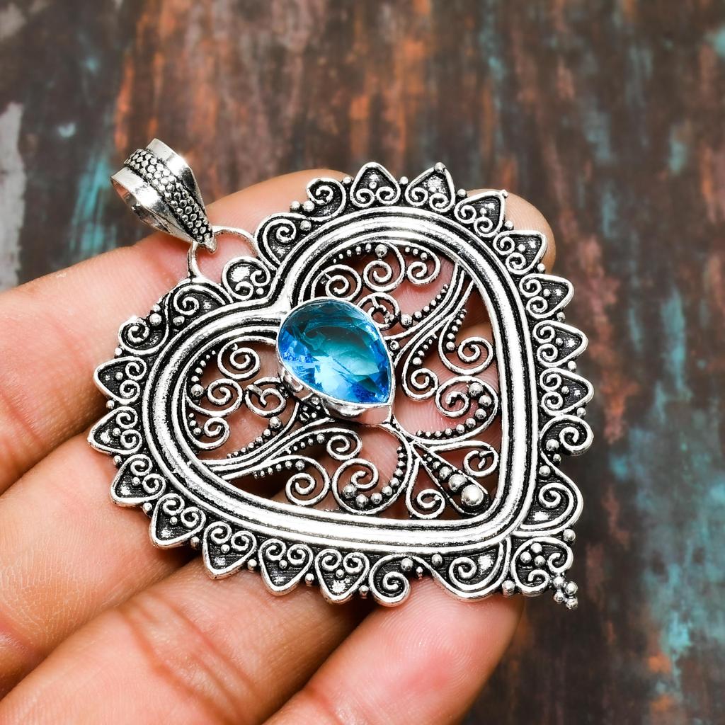 Švýcarský modrý topaz, drahokam 925 Sterling Silver ručně vyráběný okouzlující šperkový přívěsek