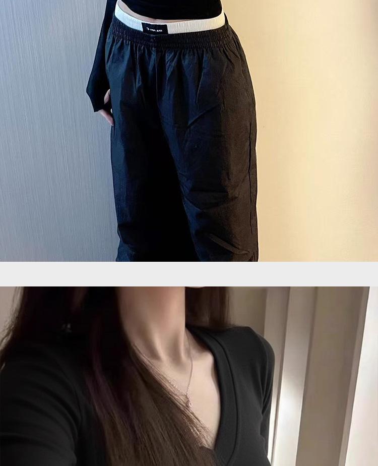 Women's Black V-neck Long-sleeve Slim-fit Thermal T-shirt with Velvet for Autumn/Winter
