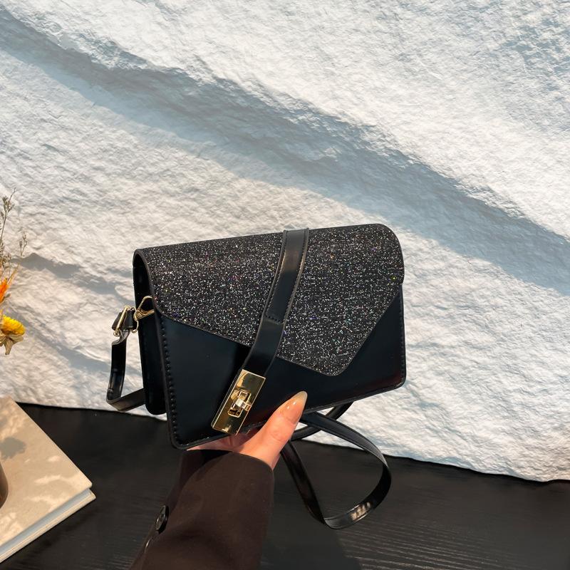 Retro simple small bag 2025 summer new trend simple messenger bag small square bag shoulder bag