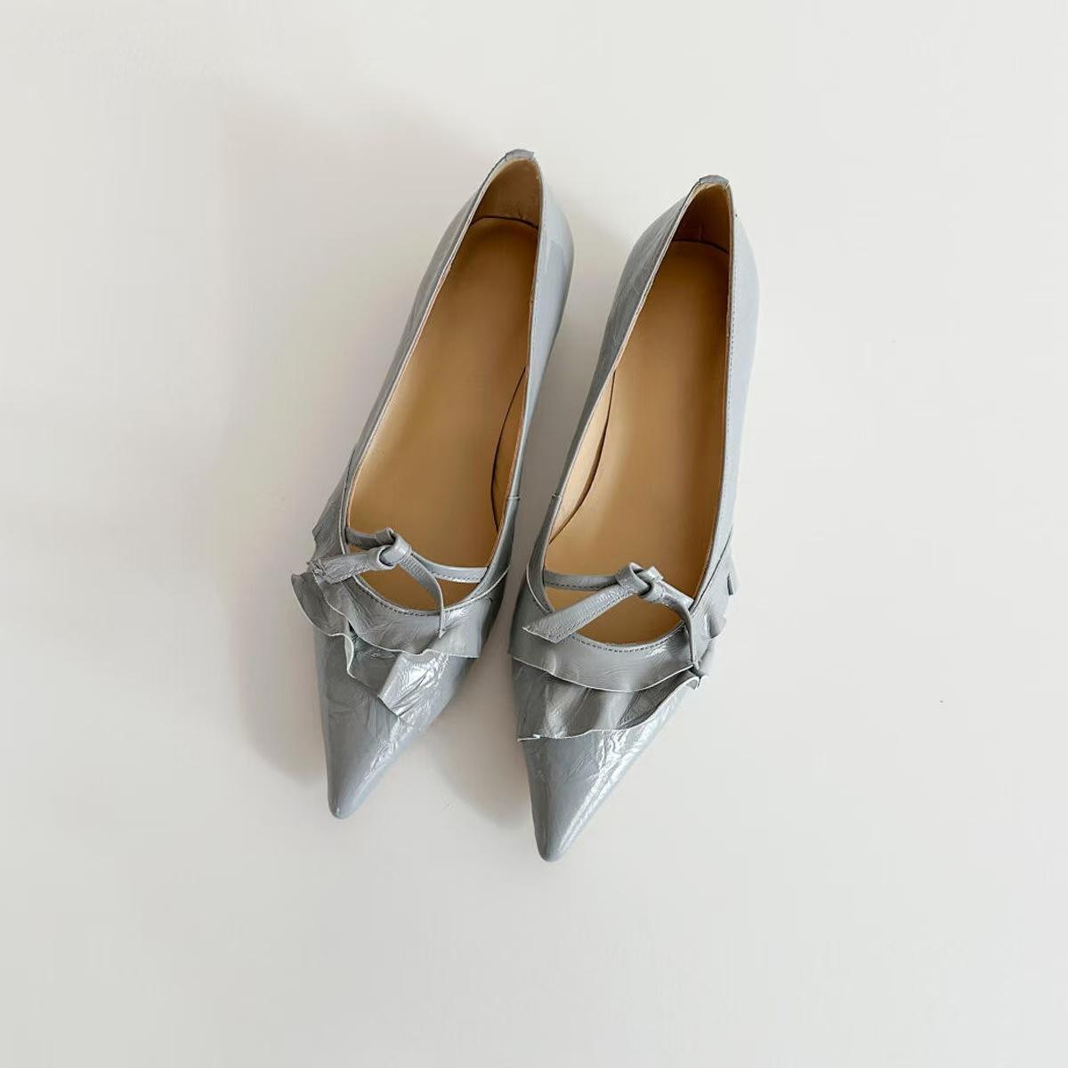 

Sheepskin version~ Spring and summer new high-end French flat-soled single shoes women s retro lotus leaf lace pointed Mary Jane shoes 40