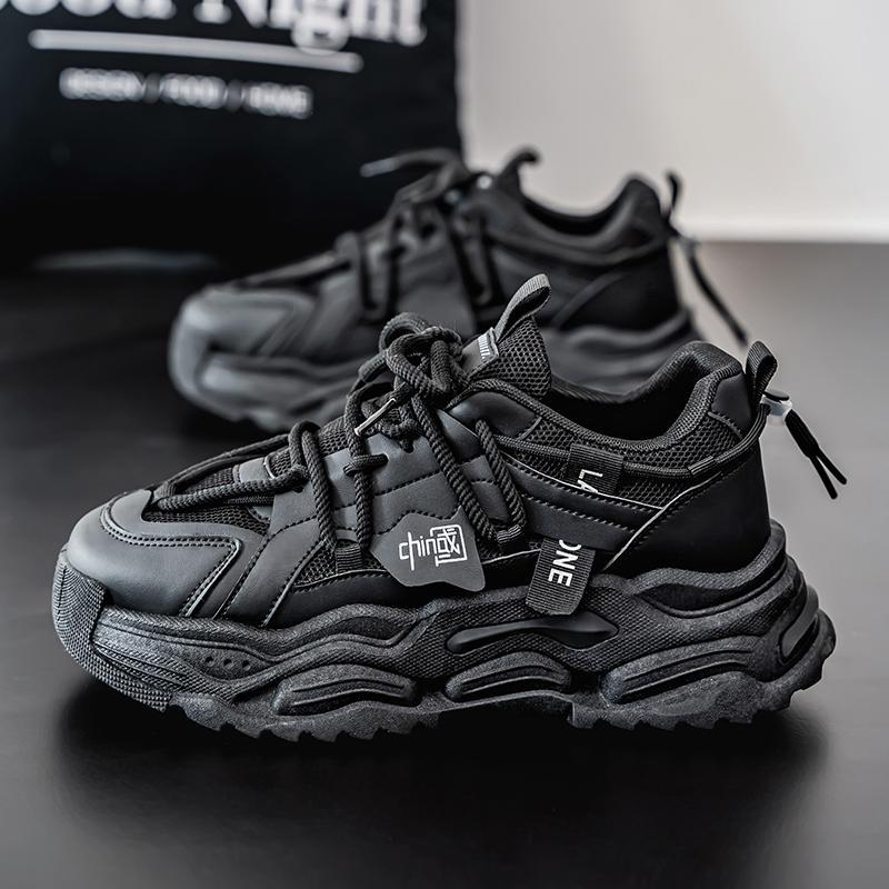 Herrenschuhe Sommer atmungsaktiv neue lässige schwarze Sneaker dicke Sohle erhöhend Papa Arbeitsschutzschuhe Mesh-Sohle