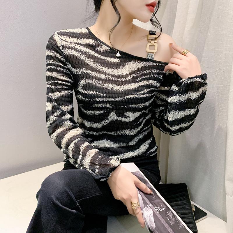 Spring New Long-sleeved Zebra Pattern Off-shoulder Korean Slim Base Shirt Simple T-shirt Top