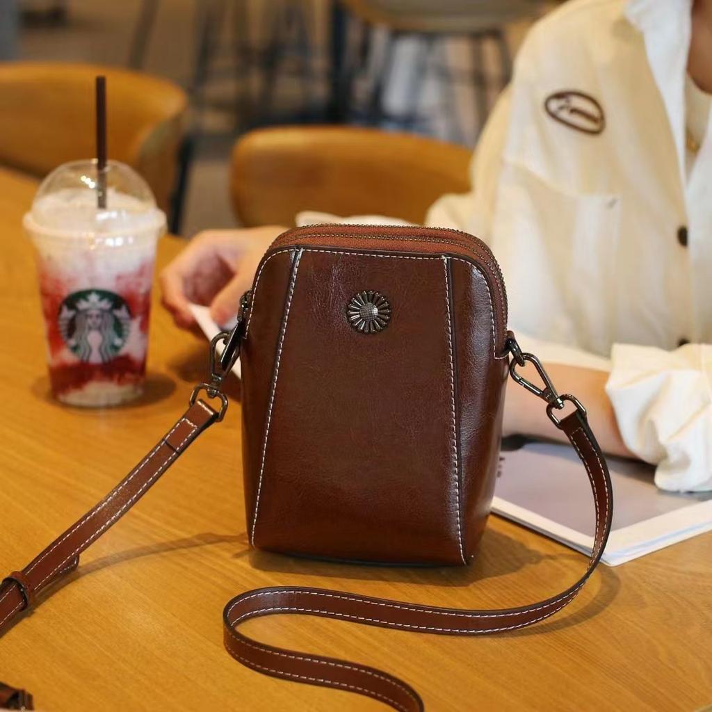 Leather Women's Mobile Phe Bag Single Shoulder Messenger Purse Fashi All-match Oil Wax Cowhide Casual Crossbody Small Bag