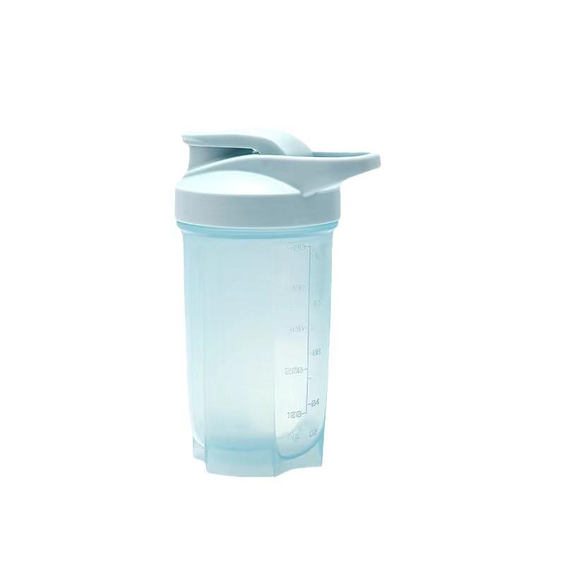 Tragbare Shakerflasche mit großem Fassungsvermögen, Skala und Griff für Outdoor-Fitness