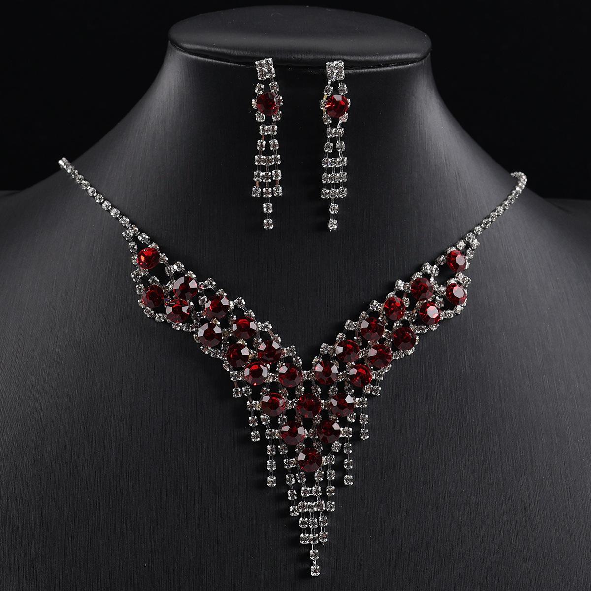 European and American Necklace Set, Earrings, Jewelry Set, Banquet Dress Set, Chain, Versatile Bridal Jewelry.