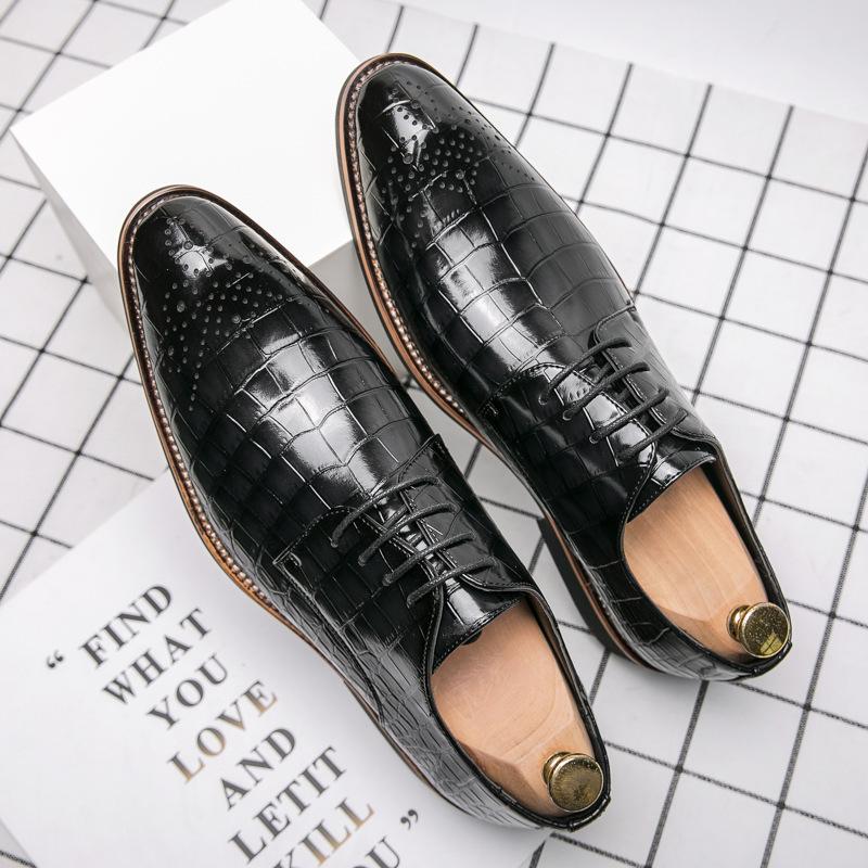 Crocodile pattern trend casual shoes pointed Brock leather shoes men's office sailing shoes large size men's shoes groom wedding shoes