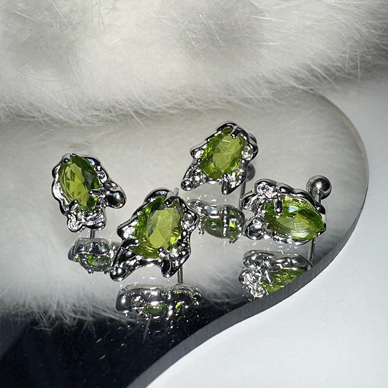 Sweet Cool Geometric Lava Earrings Olive Green Zircon Inlaid Hip-hop Street Style Niche Design Women's Dainty Durable Daily Earrings
