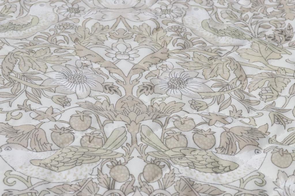 Romance Kosugi Semi-Double V&A (Victoria & Albert Museum) Strawberry Thief Mattress Pad, 100% Linen, Beige