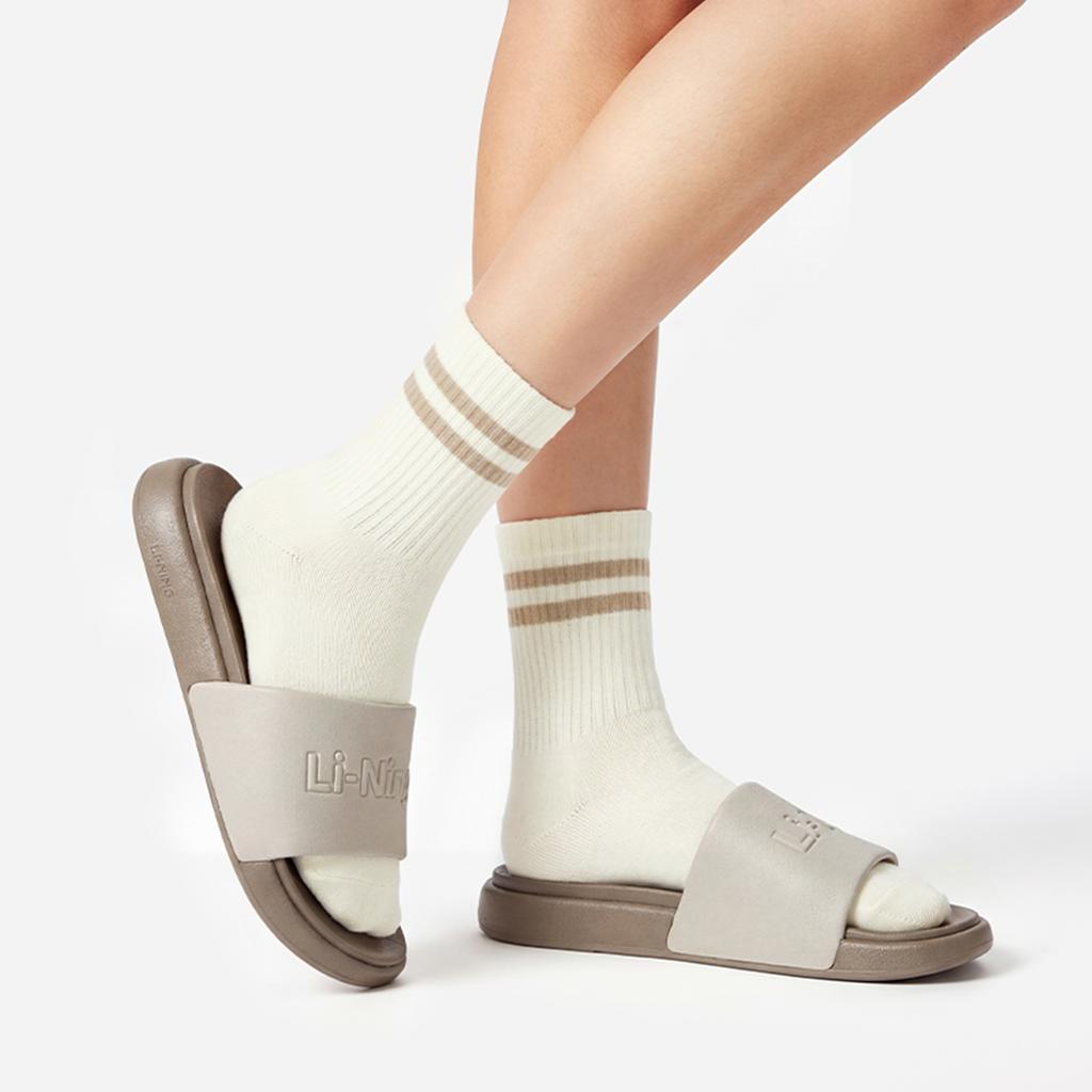 Li Ning Sports Lifestyle Series Biscuit Shoes Fashion Trend Soft Comfortable Silent Anti-Wear Slide Sandals Unisex Footwear Coastal-Gray AGAW017-4