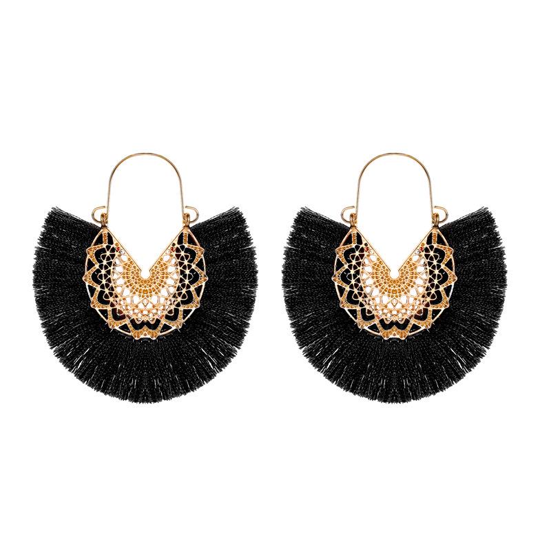 Europe and the United States hot-selling earrings, bohemian exaggerated fan-shaped fringed earrings, temperament empty carved stud earrings