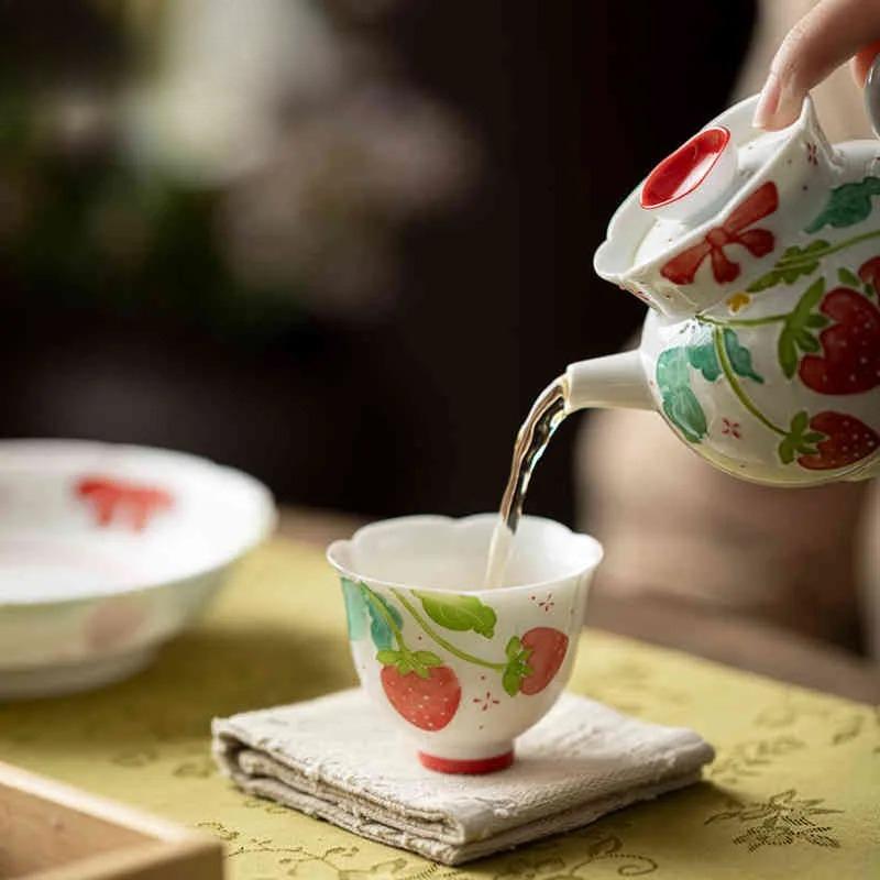 2pc/lot Hand-painted Strawberry Teacup Zen Tea Bowl Water Jug Tea-tasting Meditation Cup Chazhan Master Cups Tea Services 50ml