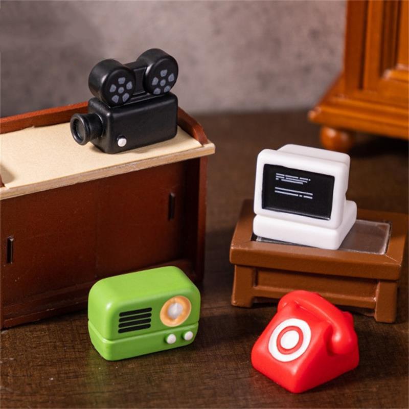 5Pcs Cute Landline Radio Retro Items Micro Landscape Ornaments Home Desktop Decor Dollhouse Toys Car Diy Accessories Kids Gifts
