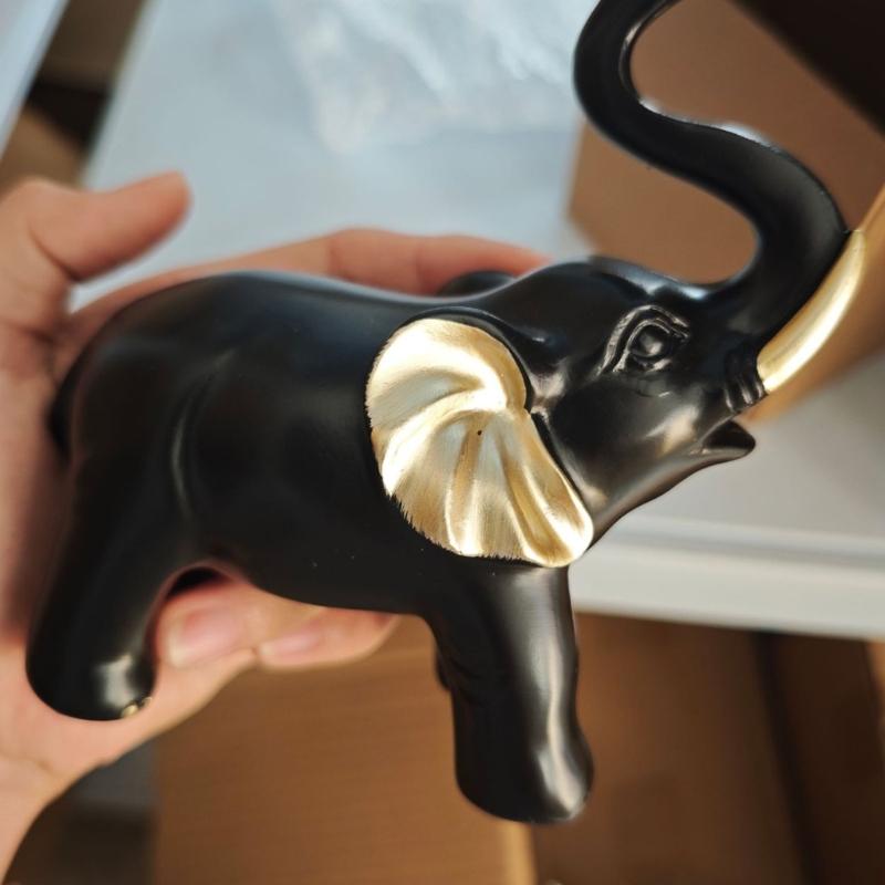 Delicate Elephant Figurine Elegant Resin Technology Perfect Desk Shelf Decoration for Birthday Housewarming