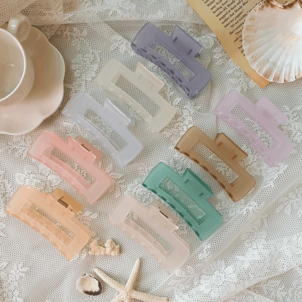 Haarspange, Hochsteckfrisur, matte gedrehte Haarspange, matte quadratische Haarspange