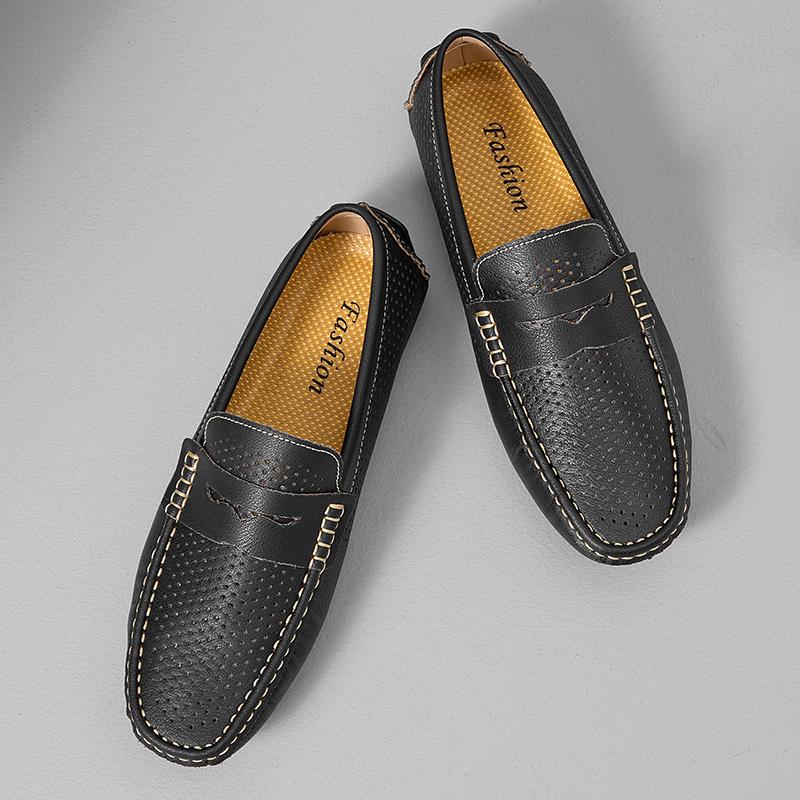 New Punching Fashionable Lightweight Breathable Men Casual Loafers Shoes Soft Soled Comfortable Non Slip Large Size Bean Shoes