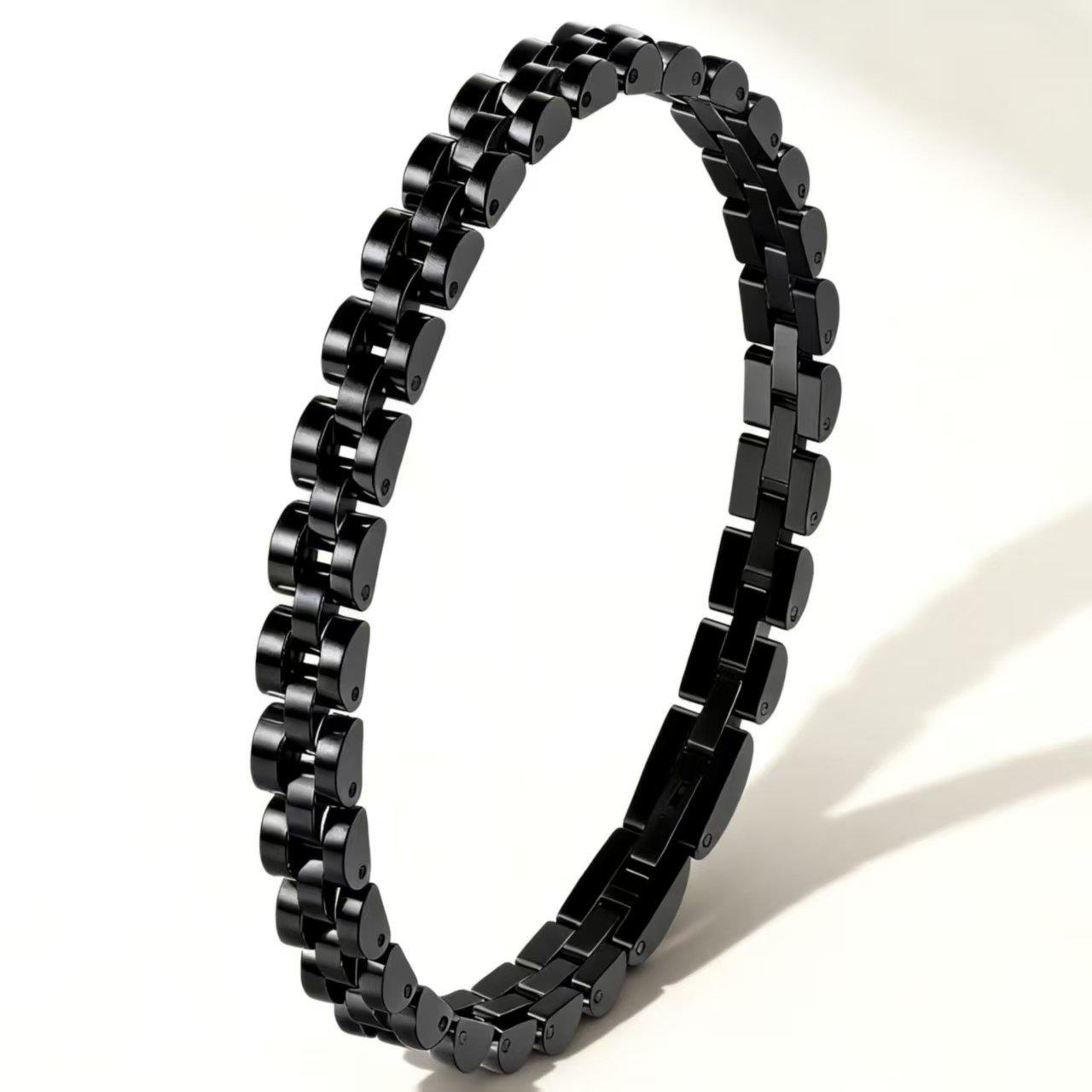 Elegant Titanium Steel Gold-Plated Chain Bracelet for Women - Stylish, Versatile, and Unique Design
