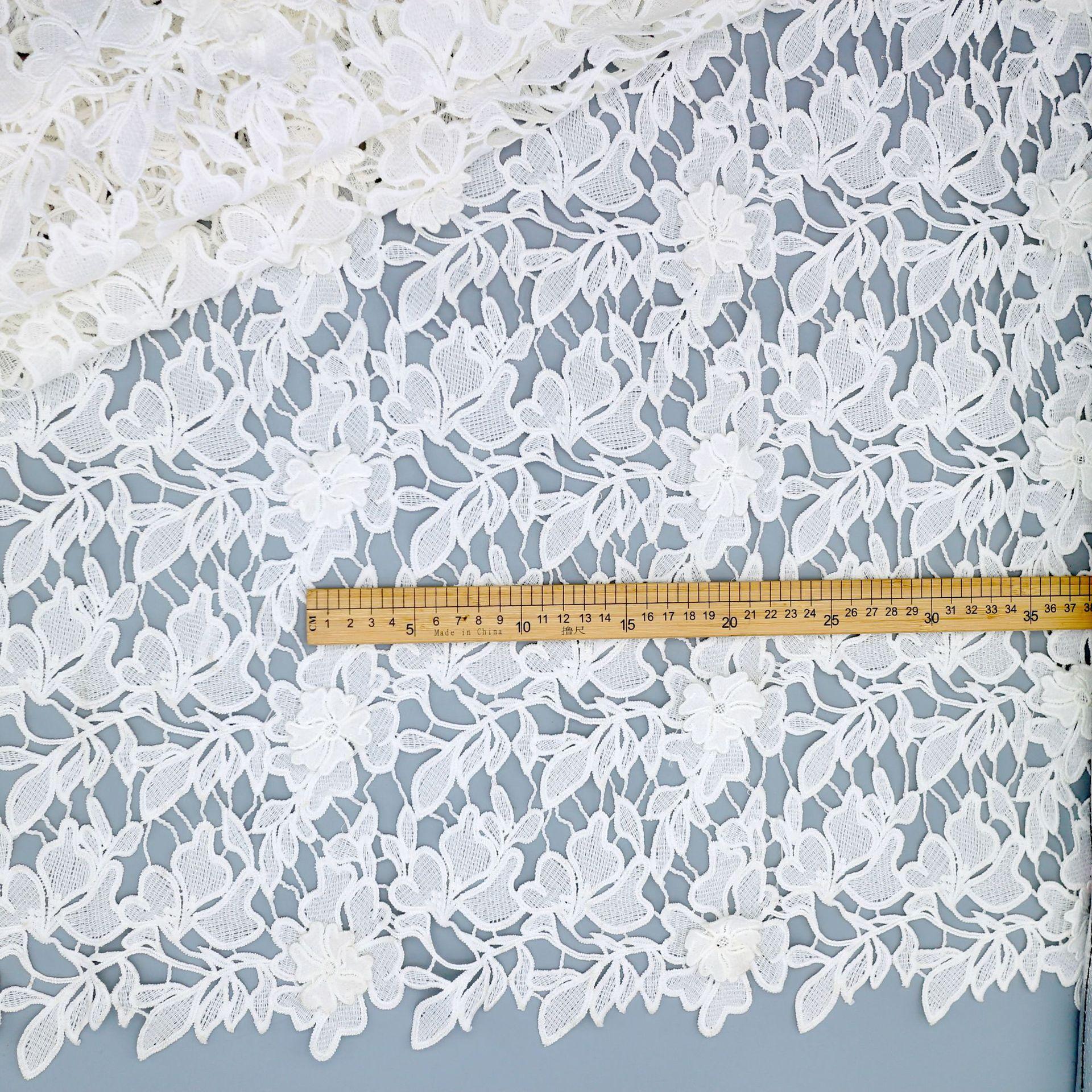 

Двухслойное трехмерное кружево с вышивкой в виде цветов и листьев, водорастворимое кружевное полотно, ткань для DIY свадебного платья, детской одежды PY2510