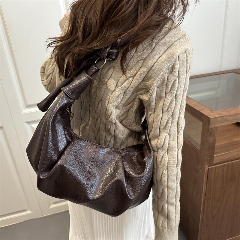New Korean Retro Soft Leather Hobo Bag Versatile Crossbody Shoulder Bag Wrinkled Lazy Style Simple and Casual Texture Makeup Bag