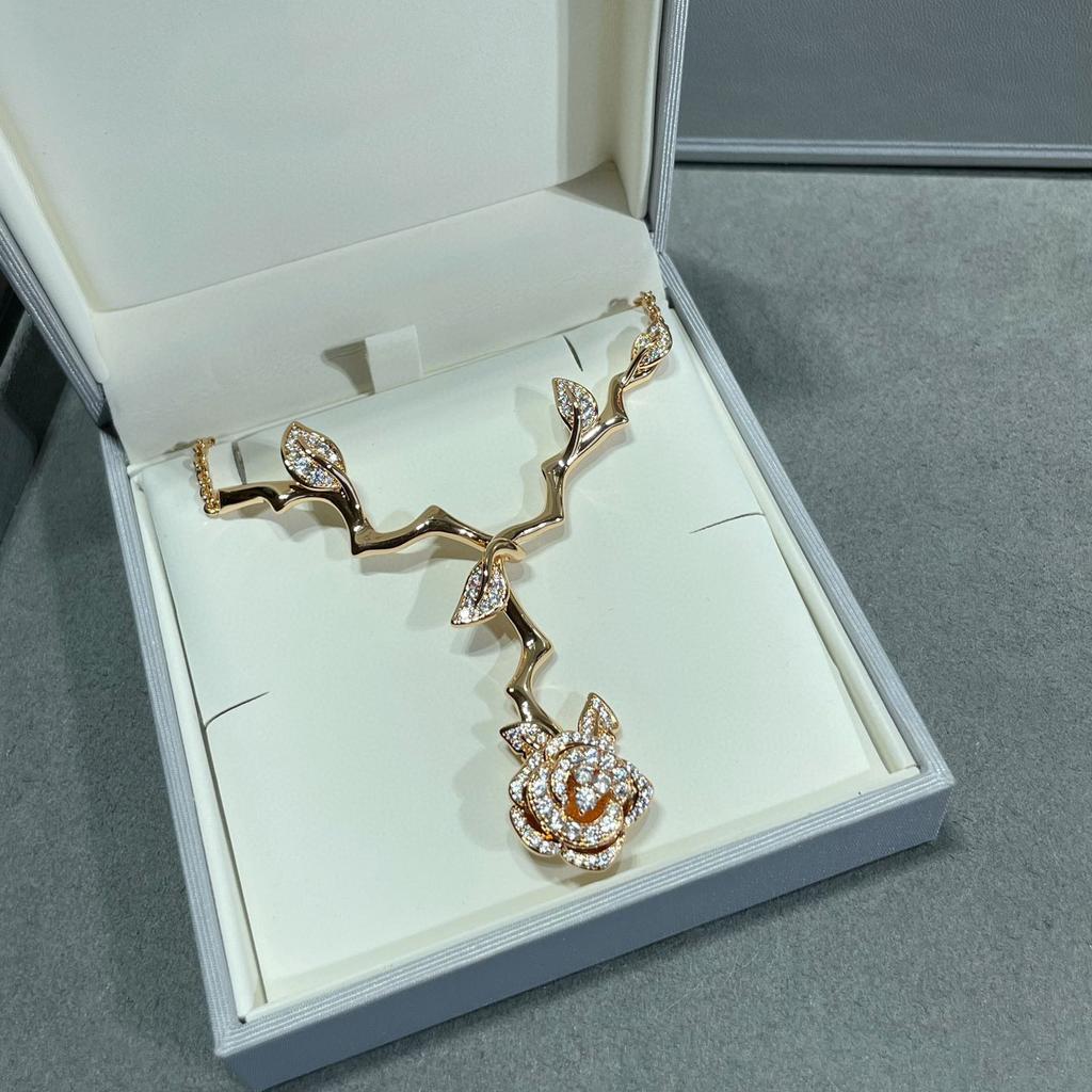 Vintage Hot Brand Women's Necklace Luxury Jewelry For Women Designer Pendant Pure 925 Sterling Silver Rose Gold Flower Necklaces