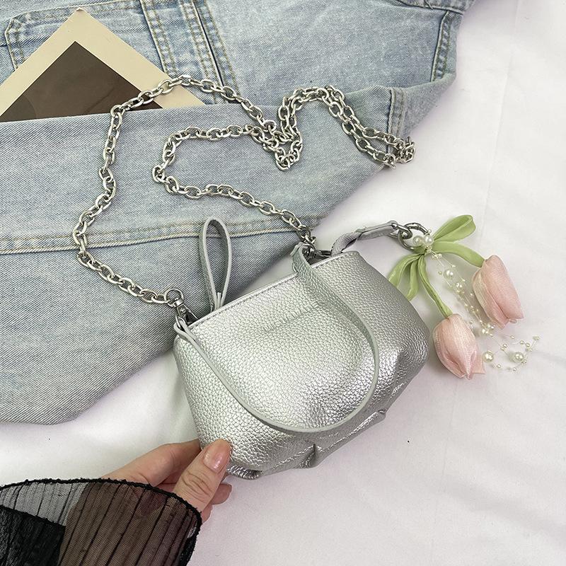 Summer Fashion Underarm Bag with High Appearance Level Light Luxury, Niche and Stylish Crossbody Small Square Bag