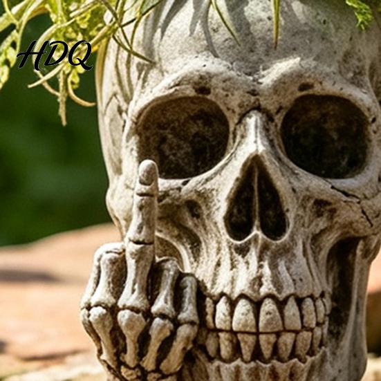 Small Plant Holder Skull Planter with Middle‑Finger Gesture Resin Succulent Pot Gothic Skeleton Head Retro Sculpture Flower Unique Desktop