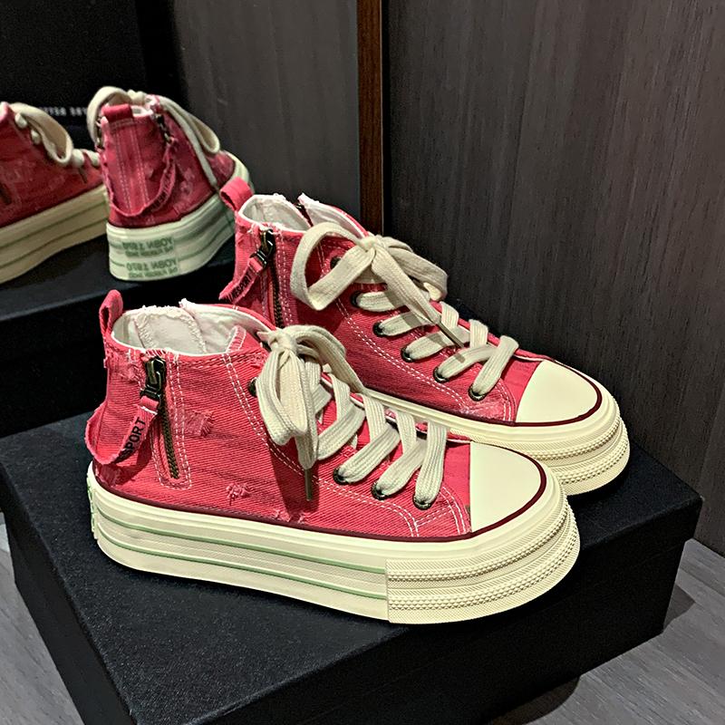 

Мода 2024 года. Новые женские джинсовые парусиновые туфли. Высокие женские парусиновые кроссовки на толстой подошве. Шнурки для школьниц. 40 красный