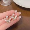 Fashion Temperament Sweet and Fresh Butterfly Freshwater Pearl Stud Earrings Women's New Niche Design Sense