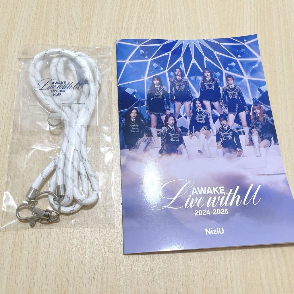 [USED] NiziU Live with U 2024-2025 “AWAKE” benefit
