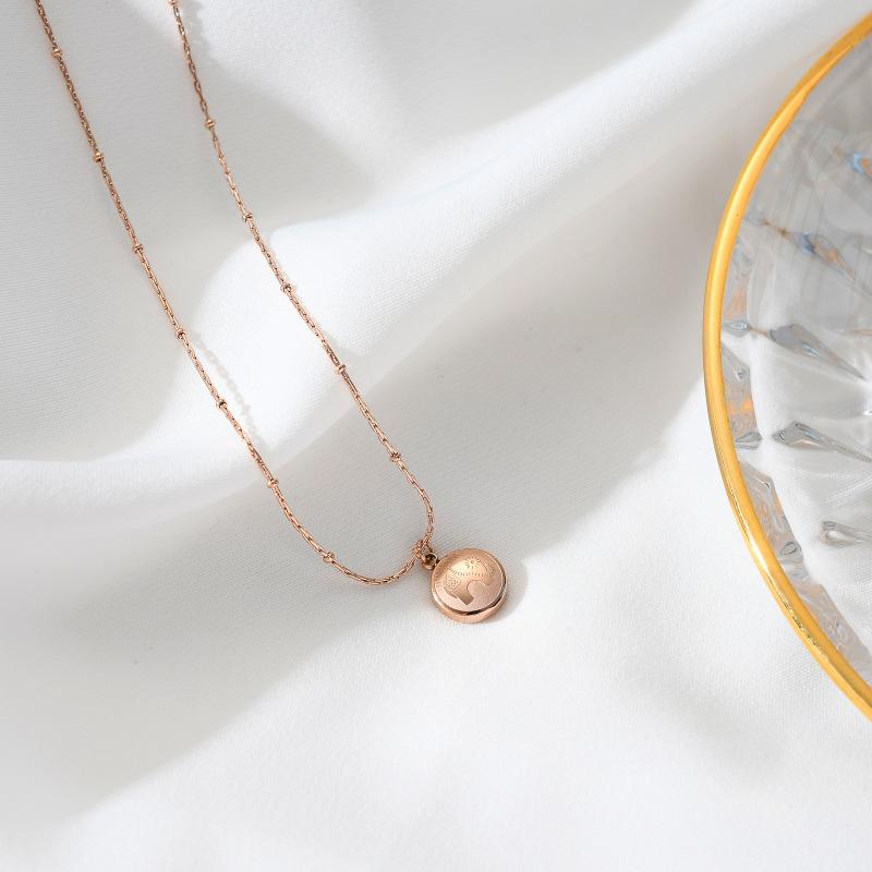 Pendentif éléphant Simple et exquis, collier en acier titane, conception de niche, collier de détection avancé