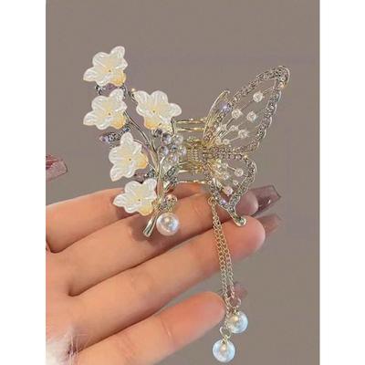 1Pcs Fashion Exquisite Camellia Hollowed Out Rhinestone Butterfly Pearl Tassel Hair Claws For Women Girls Party Hair Accessories