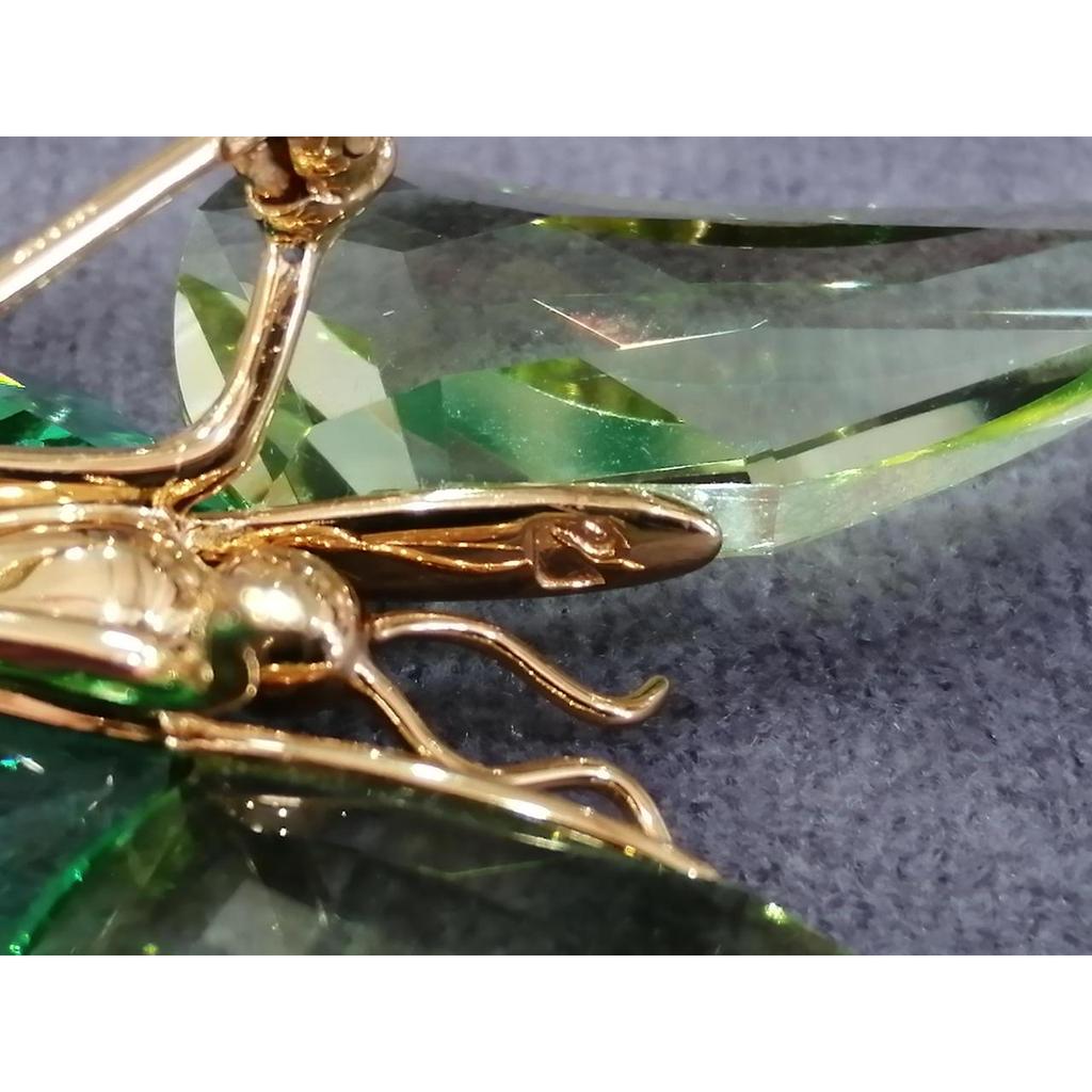 Used SWAROVSKI brooch