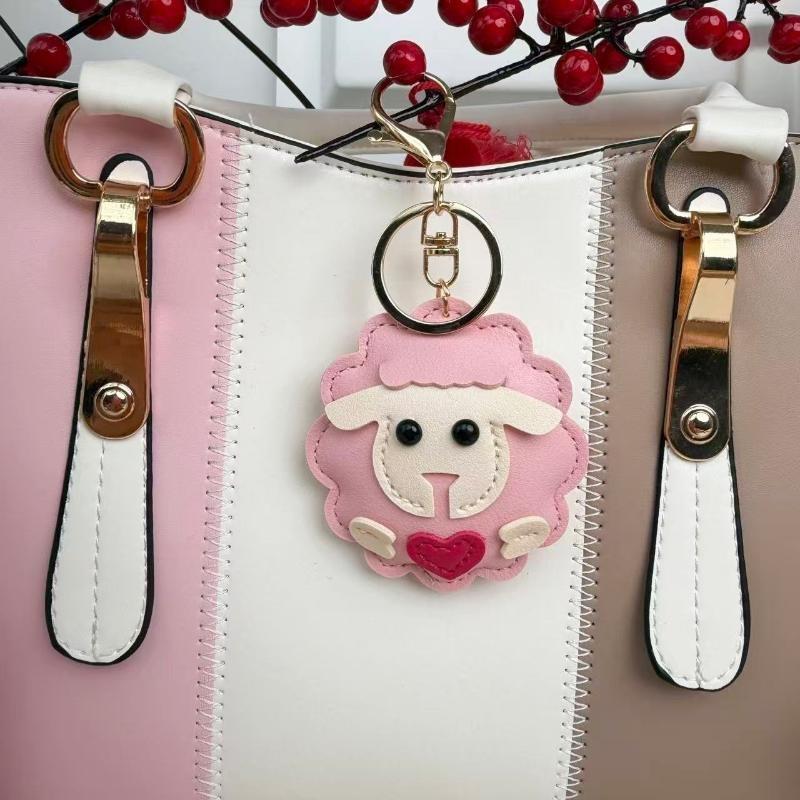 Cute Lamb Pu Leather Keychain Cartoon Sheep Bag Pendant Ornament Handbag Car Key Holder Decoration 2027 New Year Gifts