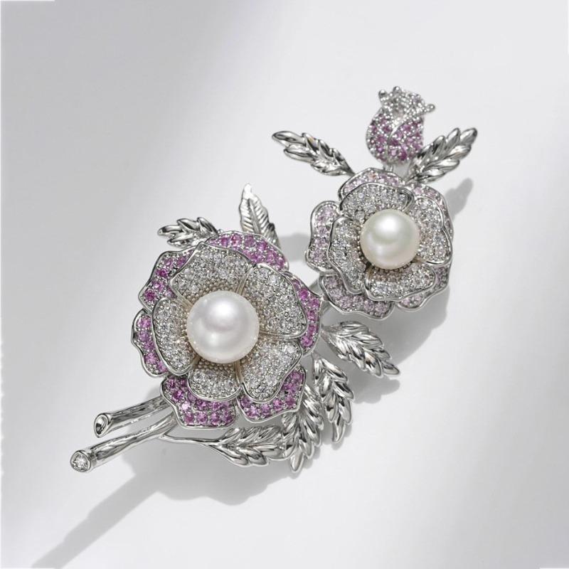 Rose Brooch - Elegant and Grand for Women. Pearl Brooch Exudes A Light Luxury and High-end Charm.