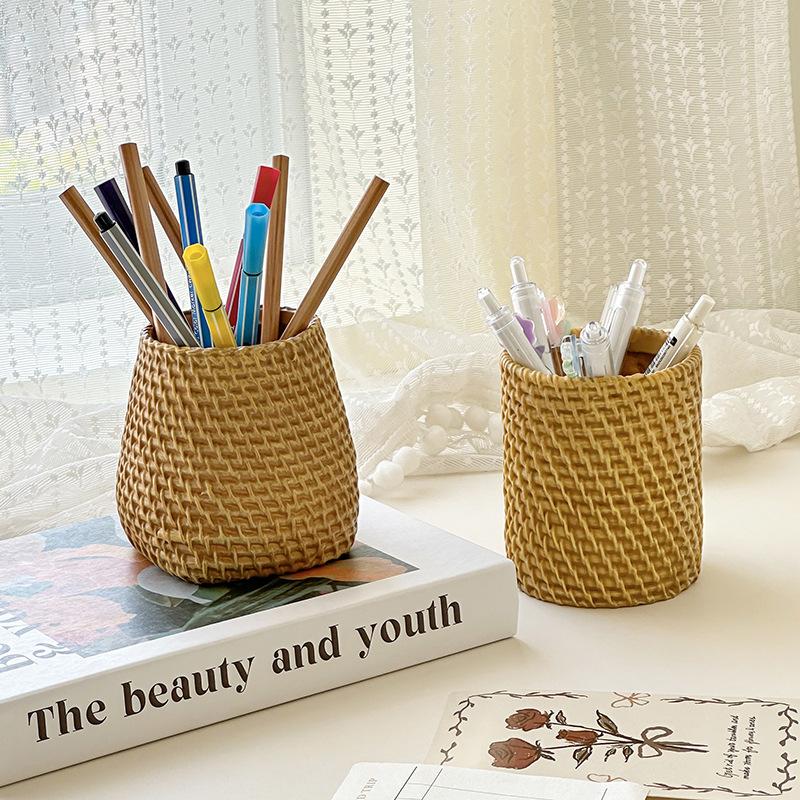 New Rattan-style Round Pen Holder, Flower Arrangement Bucket, Multi-functional Storage Basket, Makeup Brush Storage Tube Box