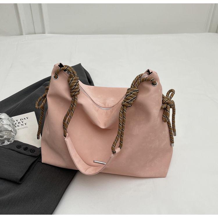 

2025 Women s Stylish Large-Capacity Lightweight Tote Bag - Versatile Crossbody & Shopping розовый